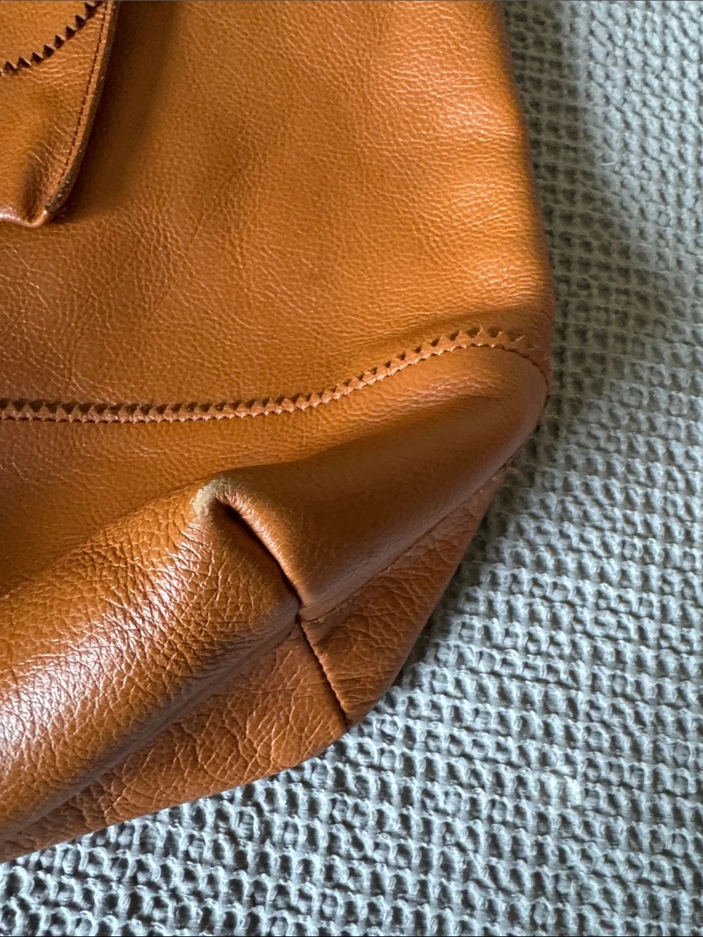 Women's Leather Tote Bag in Cognac Brown
